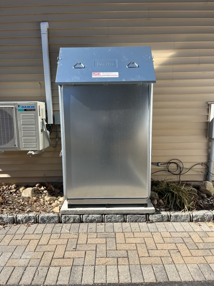 Roth Double Bottom Oil Tank Installed Outside